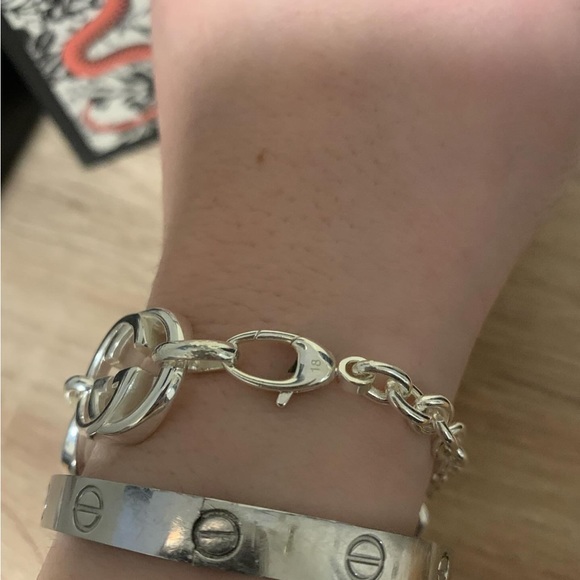 GUCCI “BRITT” G LOGO INTERLOCKING GG 925 STERLING SILVER BRACELET NIB Authentic - Picture 3 of 4